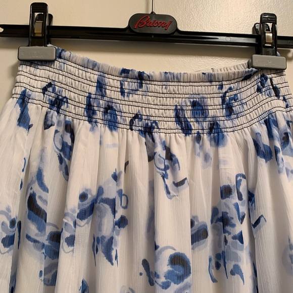 Club Monaco Handkerchief Skirt 🔴 - Picture 7 of 12